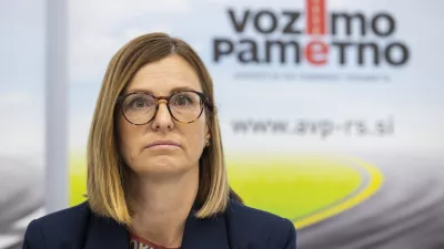 Ljubljana, izpitni center.Odprtje mednarodne strokovne konference o evropskih praksah in naprednih strategijah za zmanjsevanje voznje pod vplivom alkohola v organizaciji Evropskega sveta za varnost v prometu in Javne agencije RS za varnost prometa (AVP).V. d. direktorice AVP Simona Felser.