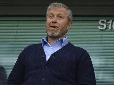 FILE PHOTO: Roman Abramovich, who was at the time the owner of Chelsea soccer club, arrives for the Champion's League semi-final second leg soccer match against Atletico Madrid at Stamford Bridge in London April 30, 2014.  REUTERS/Toby Melville/File Photo