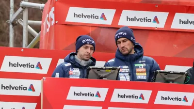 Miran Zupančič (levo) in Gašper Berlot sta se v Engelbergu znašla brez Roberta Hrgote. 