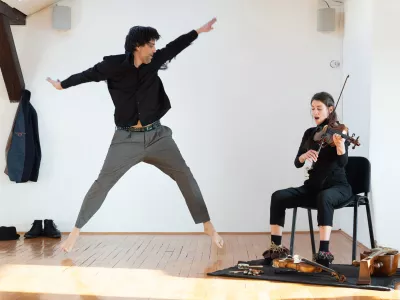 Gibalna raziskava identitet