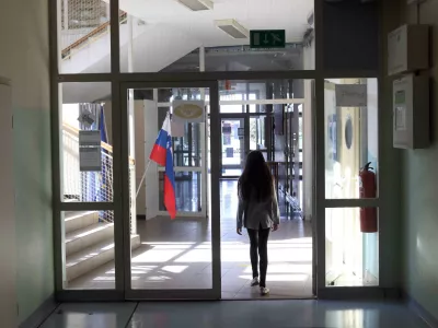 Star&scaron;i zahtevajo novo &scaron;olo, občina vztraja pri prizidku