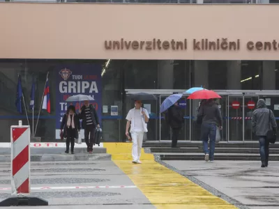 - glavna stavba UKC &ndash; Unverzitetni klinični center v Ljubljanit,- 01.03.2024 &ndash; stavka zdravnikov - začeli uveljavljati umiki soglasij zdravnikov za nadurno delo, s čimer Fides zaostruje stavko, ki poteka že sedem tednov. //FOTO: Bojan Velikonja