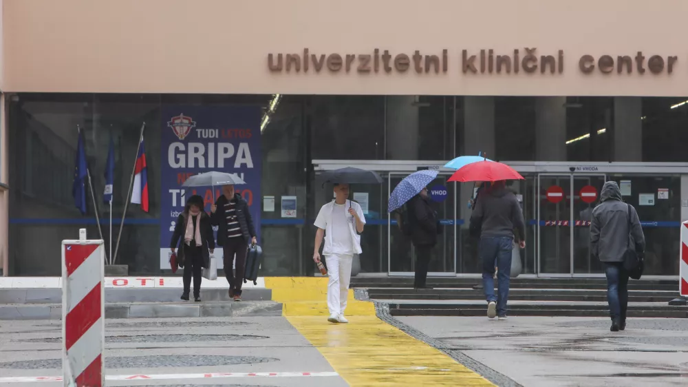- glavna stavba UKC &ndash; Unverzitetni klinični center v Ljubljanit,- 01.03.2024 &ndash; stavka zdravnikov - začeli uveljavljati umiki soglasij zdravnikov za nadurno delo, s čimer Fides zaostruje stavko, ki poteka že sedem tednov. //FOTO: Bojan Velikonja
