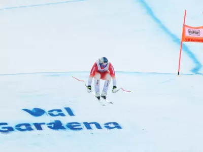Alpine Skiing - FIS Alpine Ski World Cup - Men's Downhill - Val Gardena, Italy - December 20, 2025 Switzerland's Franjo Von Allmen in action REUTERS/Leonhard Foeger