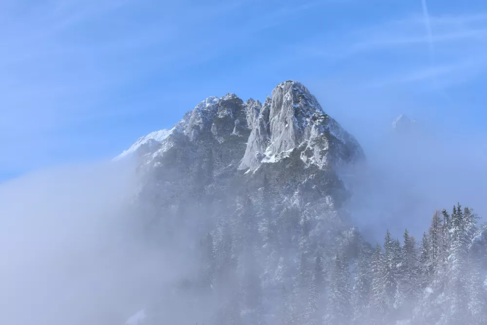 Nad tisoč metri bo lepo. / Foto: Istock