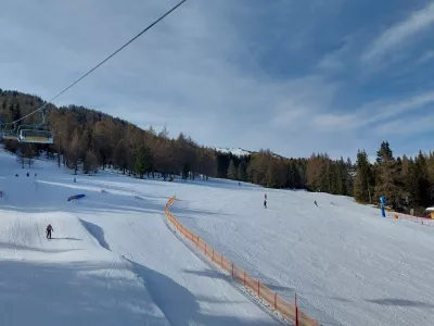 Smuči&scaron;če Fannberg se pona&scaron;a z &scaron;irokimi programi, bolj zahtevne smučarje pa navdu&scaron;ita tudi dve krj&scaron;i črni progi. 