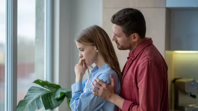 Dinamika med ljudmi je zapletena, enostavnih odgovorov pa najpogosteje ni. / Foto: Istock