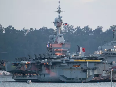 The French aircraft carrier Charles de Gaulle is seen at the former US naval base in Subic Bay, Zambales province, north of Manila on February 23, 2025. The aircraft carrier strike group, which includes a trio of destroyers, joined the Philippine Navy on February 21 for drills in the South China Sea that Manila said were aimed at enhancing "interoperability, communication, and defense capabilities".,Image: 967966197, License: Rights-managed, Restrictions:, Model Release: no