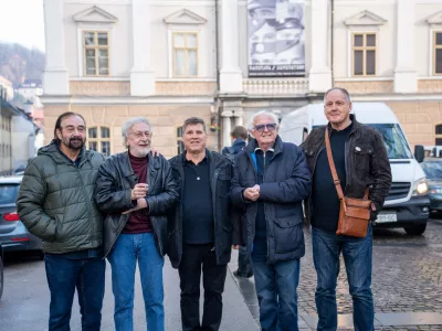Ljubljana, Galerija Vzigalica.Pogovor s clani zasedbe Buldozer ob 50. letnici izida njihovega prvenca.
