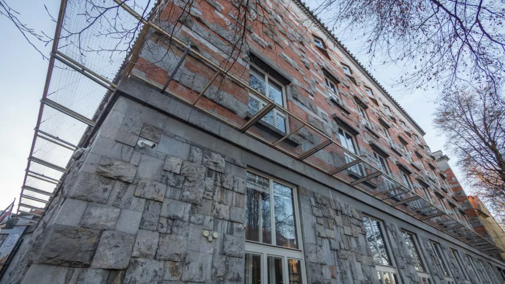 Za&scaron;čita Plečnikove mojstrovine: zakaj je obnova fasade NUK poseben izziv?