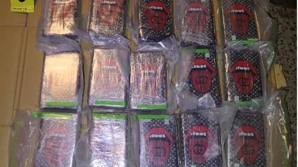 Pripadniki NPU so decembra 2025 v Ljubljani zasegli 30 kilogramov kokaina. 