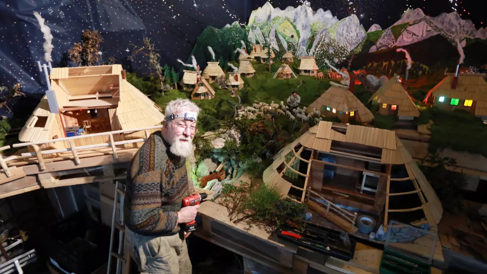 Veliko planino preseli v samostanske jaslice