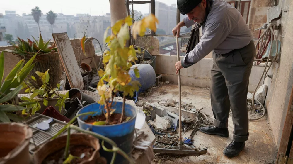 Spopadi v Alepu kažejo na težave z vključevanjem Kurdov v vojsko