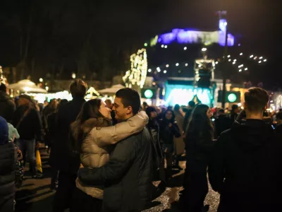 -Ognjemet, Praznovanje vstopa v Novo leto 2024.31.12.2023. -Silvestrovanje v Ljubljani na Kongresnem trgu.//FOTO: Bojan Velikonja