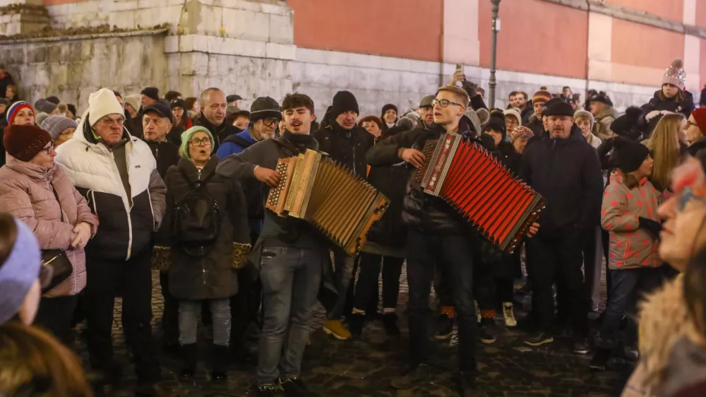 Zakaj lajež in kričanje (podnevi) ne kalita miru