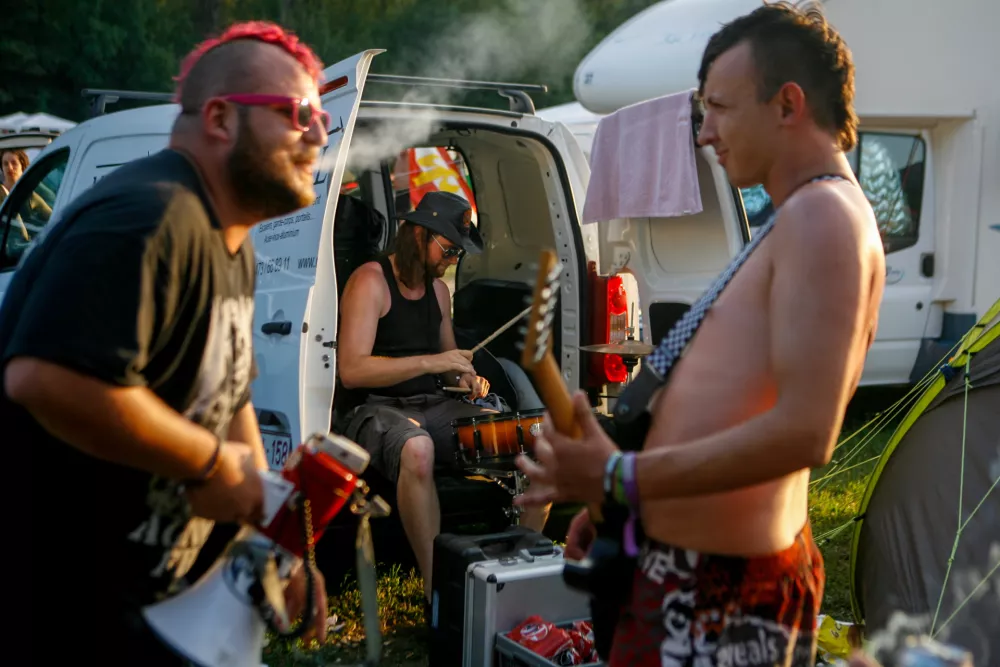 Zakaj lajež in kričanje (podnevi) ne kalita miru