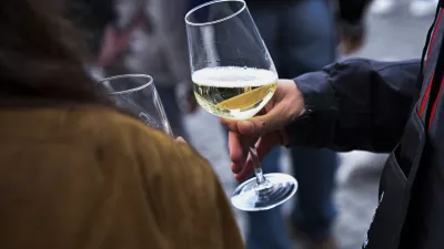 alkohol alkoholizem simbolična fotografijavino vinarstvopitje08.11.2025 Martinovanje v Ljubljani - Ljubljanska vinska pot Foto: Nik Erik Neubauer