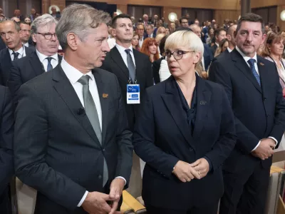 Nata&scaron;a Pirc MusarRobert Golob01.09.2025 20. Blejski strate&scaron;ki forumFOTO: Nik Erik Neubauer