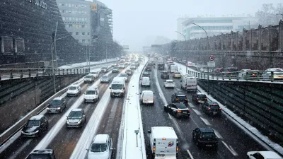 Zastoji so bili grozni. Večina avtomobilov ni imela zimskih pnevmatik. / Foto: Profimedia