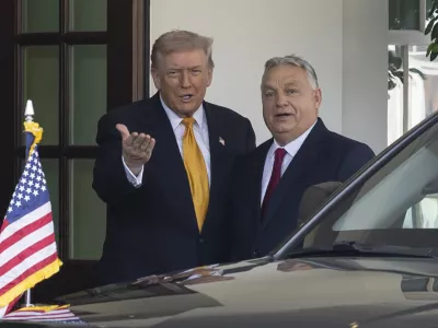 07 November 2025, US, WashingtonUS&nbsp;President Donald Trump (L) wlecomes Hungary's Prime Minister Victor Orban at the White House. PhotoMehmet Eser/ZUMA Press Wire/dpa / Foto: 