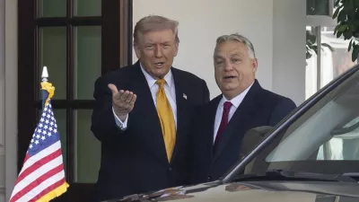 07 November 2025, US, WashingtonUS&nbsp;President Donald Trump (L) wlecomes Hungary's Prime Minister Victor Orban at the White House. PhotoMehmet Eser/ZUMA Press Wire/dpa / Foto: 