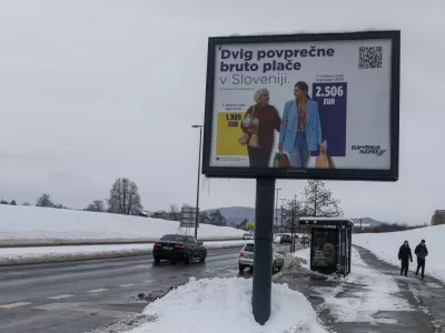 Plače niso toliko vi&scaron;je ali nižje, kot bi vam rada prodala Golob in Jan&scaron;a