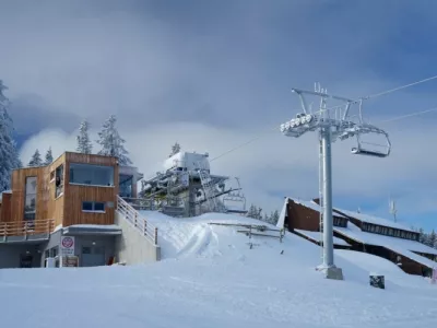 &scaron;tirisedežnica Ru&scaron;ka, Areh