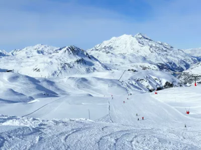 Smučarja sicer pri sebi nista imela plazovnih oddajnikov. Simbolična fotografija: Reuters/Alamy