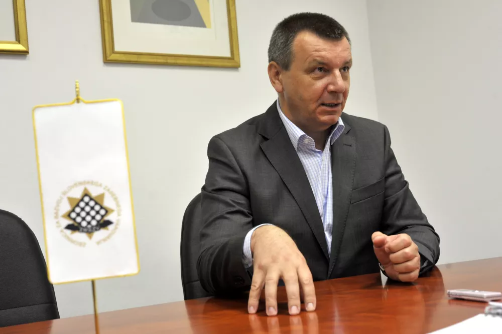 Branko Slak, predsednik zbornice ZRSZV - Zbornica za razvoj slovenskega zasebnega varovanja   //FOTO: Tomaž Zajel&scaron;nik