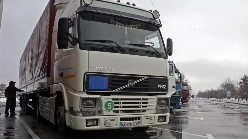 - Počivali&scaron;če Barje - parkiri&scaron;če za tovorna vozila - tovornjaki - kamioni, omejitev prometa na cestah - //FOTO: Bojan Velikonja