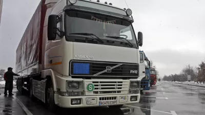 - Počivališče Barje - parkirišče za tovorna vozila - tovornjaki - kamioni, omejitev prometa na cestah - //FOTO: Bojan Velikonja