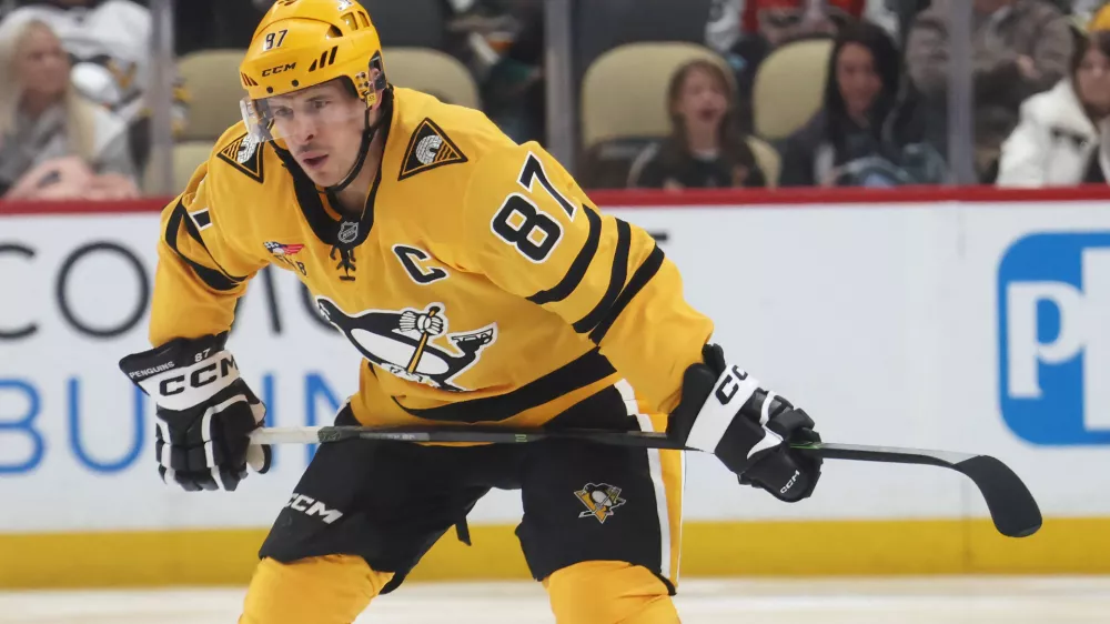 Jan 15, 2026; Pittsburgh, Pennsylvania, USA; Pittsburgh Penguins center Sidney Crosby (87) prepares to take a third period face-off against the Philadelphia Flyers at PPG Paints Arena. Mandatory Credit: Charles LeClaire-Imagn Images