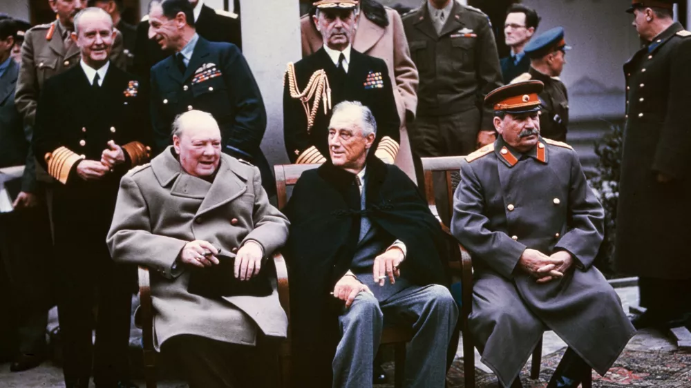 Zavezniki v drugi svetovni vojni, &raquo;Veliki trije&laquo; na Jaltski konferenci Winston Churchill, Franklin D. Roosevelt in Josif Stalin. / Foto: Wikipedija