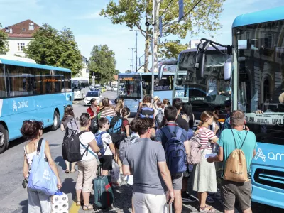 - 09.08.2024 - Avtobusna postaja Ljubljana - potniki, gneča, turisti, prevoz, avtobus //FOTO: Jaka Gasar / Foto: Jaka Gasar