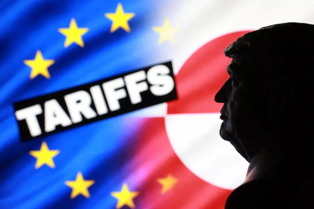 A 3D‑printed miniature model of U.S. President Donald Trump, EU and Greenland flags, and the word "Tariffs" appear in this illustration taken January 17, 2026. REUTERS/Dado Ruvic/Illustration   TPX IMAGES OF THE DAY