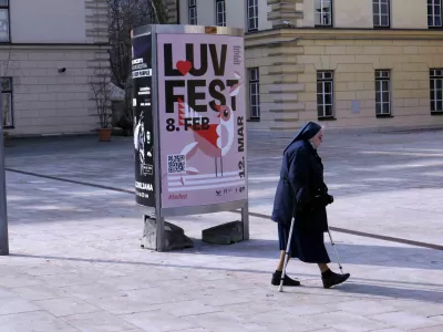 22.02.2023- Simbolična fotografija- nuna - LUV fest Ljubljana - festival združuje Ljubezen, Umetnost in VandranjeFoto: Tomaž Skale