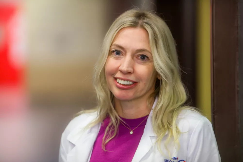 - 15.01.2025. - Prof. dr. Mojca Jensterle Sever, dr. med. Klinični oddelek za endokrinologijo, diabetes in presnovne bolezni. Strokovnjakinja za debelost kot bolezen.- OPOMBA: ZA NEDELJCA!//FOTO: Bojan Velikonja / Foto: Bojan Velikonja