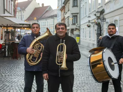 Je sklep o prepovedi trubačev neveljaven?