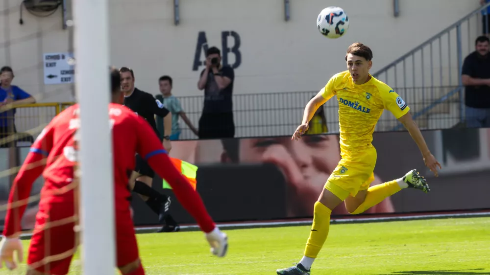 - 11.05.2025. - Nogomet 1. SNL NK Domžale - NK Nafta 1903.//FOTO: Bojan Velikonja