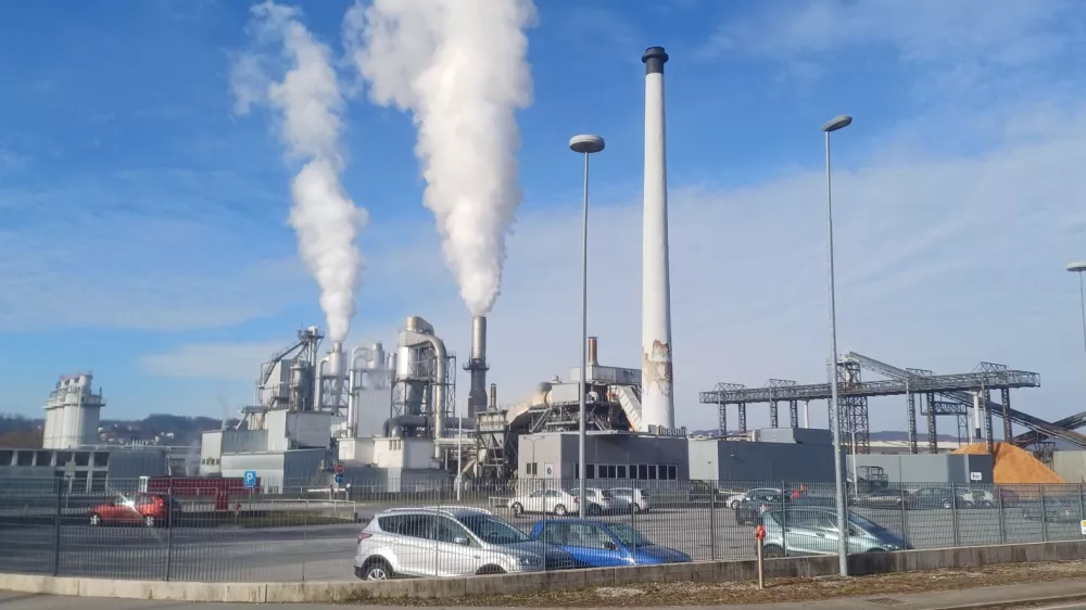 Lesonit bi lahko preselil proizvodnjo iz Slovenije