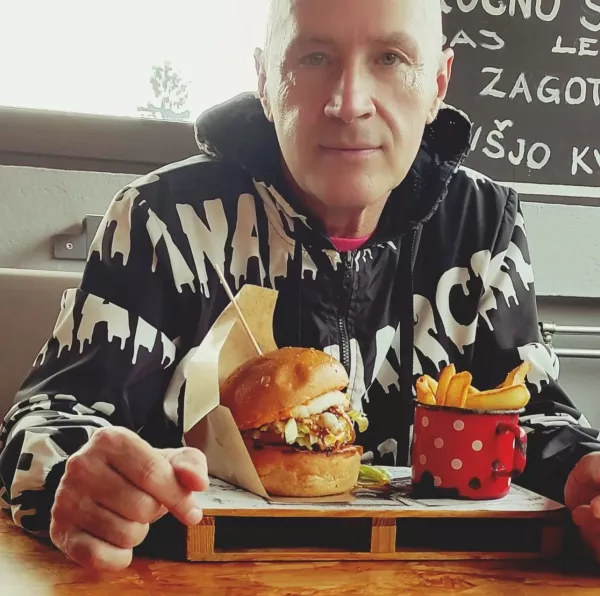 Miran Rudan ne mara ne predolgih ne prekratkih kopalk. F instagram