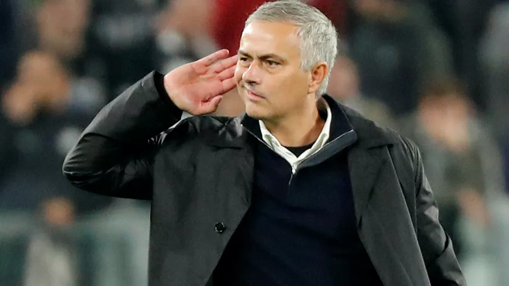 Soccer Football - Champions League - Group Stage - Group H - Juventus v Manchester United - Allianz Stadium, Turin, Italy - November 7, 2018 Manchester United manager Jose Mourinho gestures to Juventus fans after the match REUTERS/Stefano Rellandini