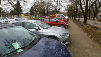 20.01.2026 - Štepanjsko naselje - parkiranje - kazen za parkiranje - zeleni listek - parkiriščaFoto: Luka Cjuha