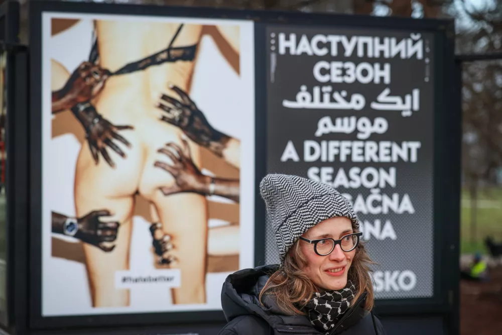 Ljubljana, Jakopicevo sprehajalisce v Tivoliju.Odprtje razstave ob 70-letnici Slovenskega mladinskega gledalisca.