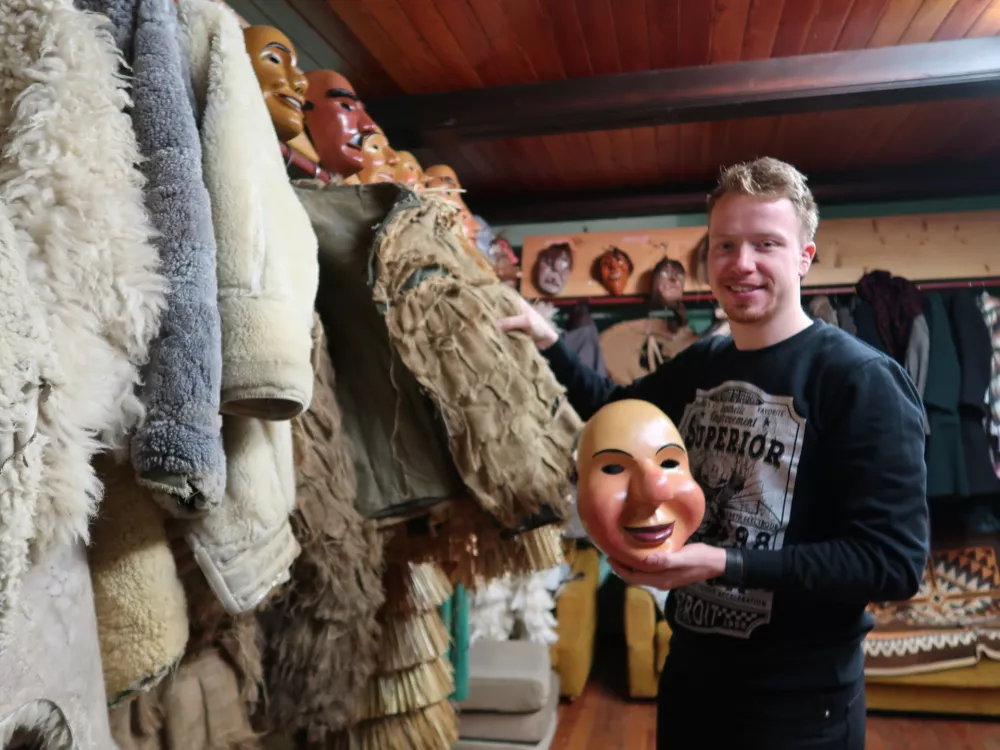 Laufarija Cerkno. Laufarkomanda, priprave napustovanje, laufarji, 70-obletnica ponovne oživitve &scaron;ege, pustne &scaron;ege, Cerkljanska, Tine Venko / Foto: Nata&scaron;a Bucik Ozebek