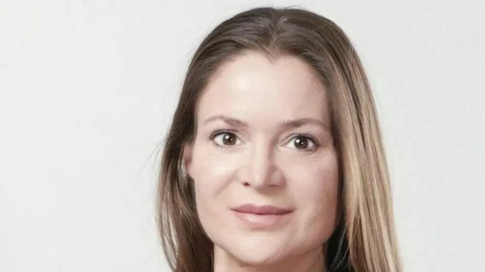 Nina Granda, arhitektkaurednica revije Outsider