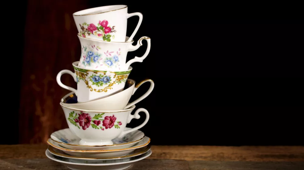 Previdno s starim porcelanom! / Foto: Istock