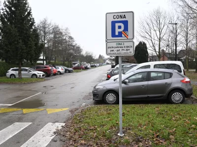 03.12.2025 Pregljeva ulica, plačljivo parkiri&scaron;če, RudnikFoto: Nik Erik Neubauer