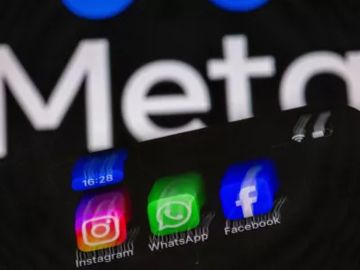 FILED - 16 May 2024, Mecklenburg-Western Pomerania, Schwerin: The apps Instagram, Facebook and WhatsApp can be seen on the display of a smartphone in front of the logo of the internet company Meta. Photo: Jens B&uuml;ttner/dpa