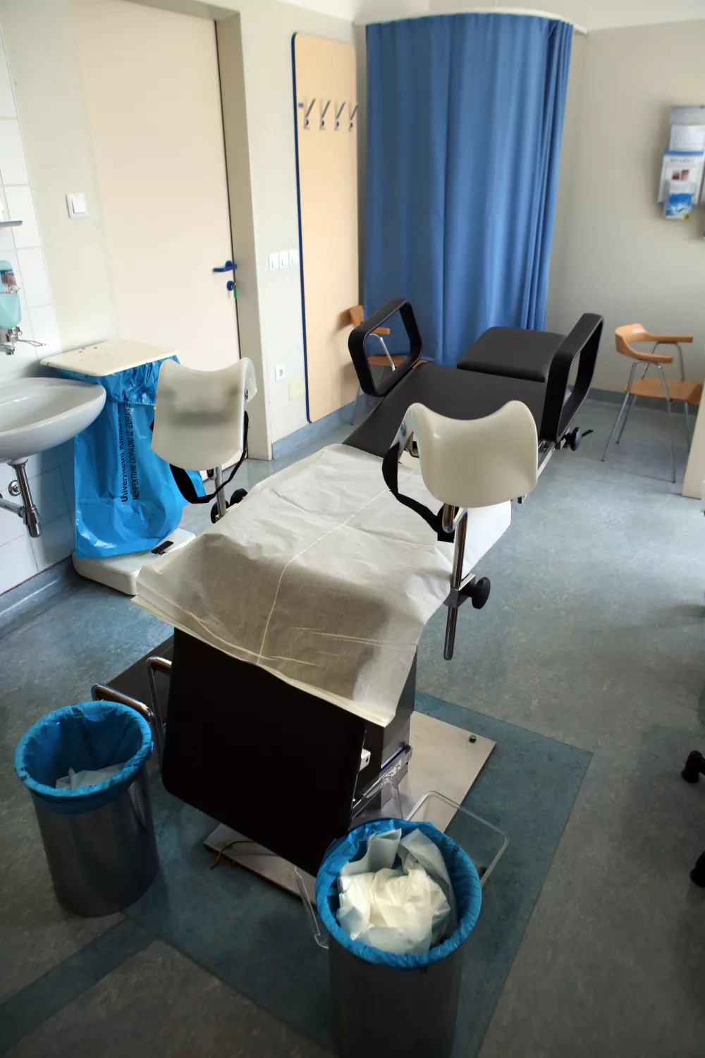 Zgodba 30-letne Ane, ki se je odločila za sterilizacijo, a je ni smela opraviti